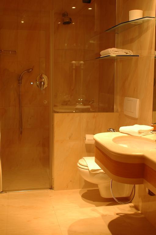 Hotel St John Desio Buitenkant foto