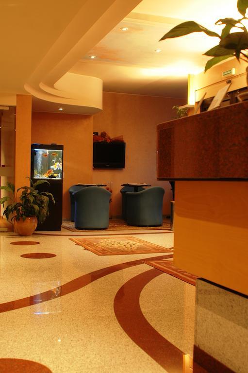 Hotel St John Desio Buitenkant foto